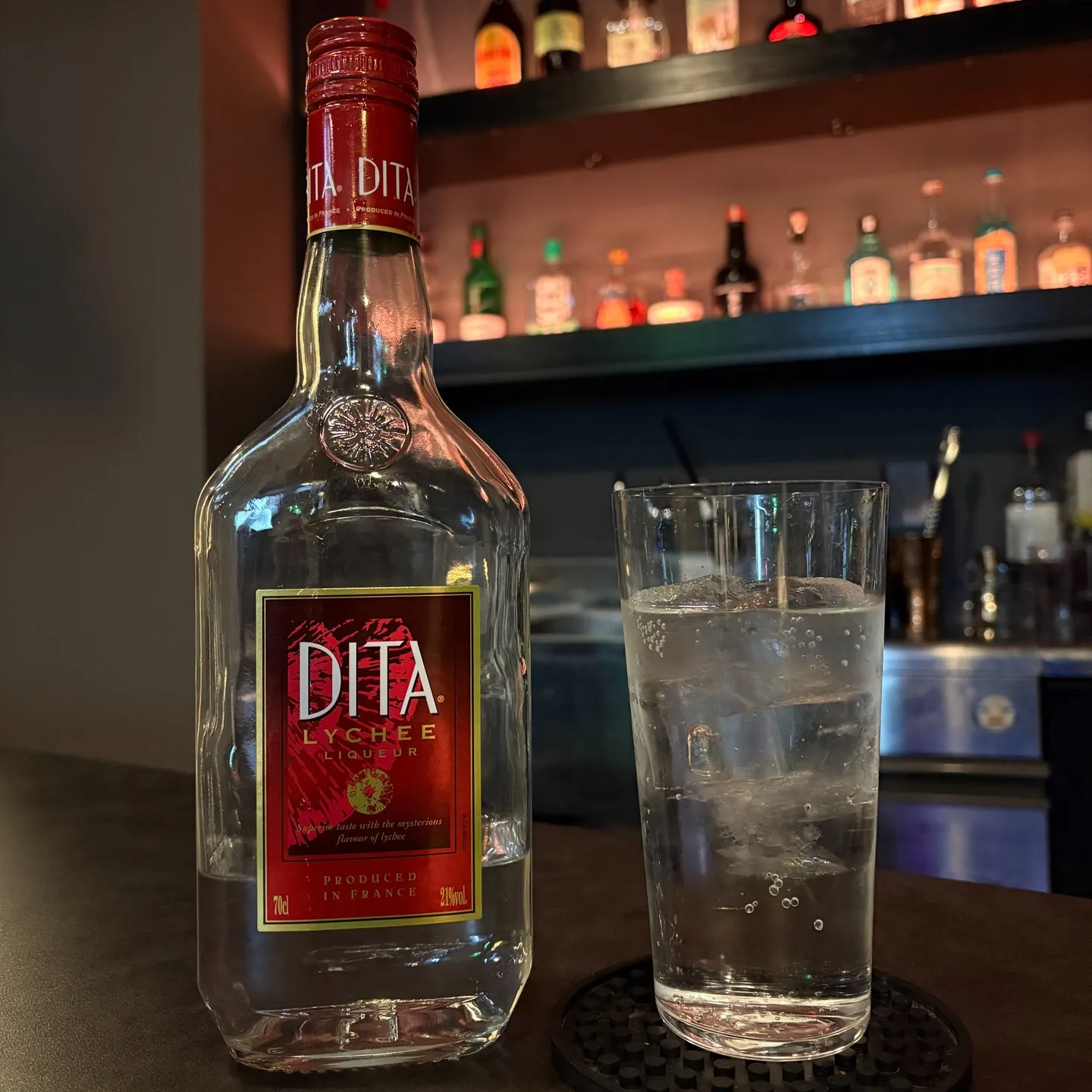 こんばんは🌙 Bar ubiへようこそ！今夜のおすすめは、エ...