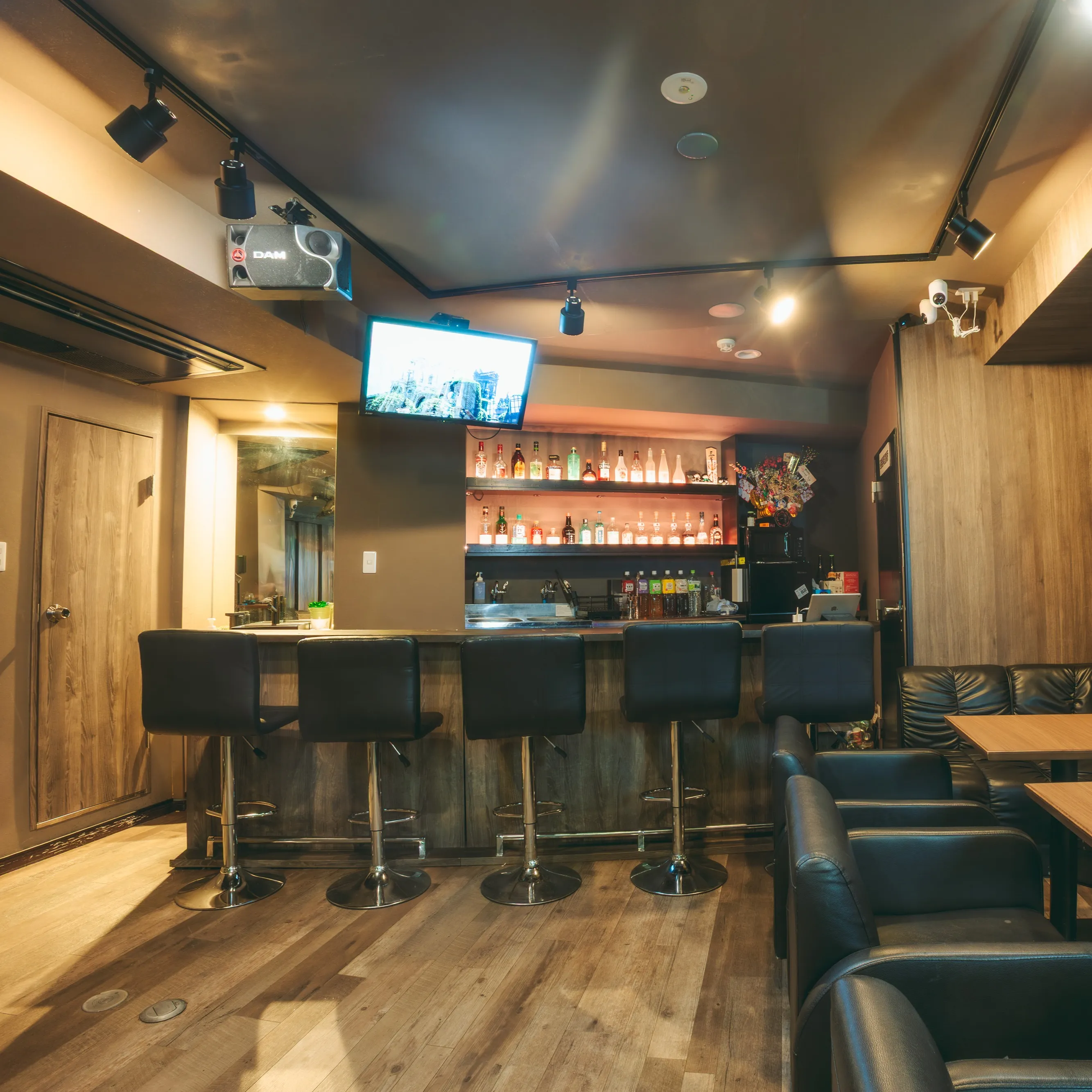 乾杯の準備はできていますか？🍸こちらはBar ubiです！ど...